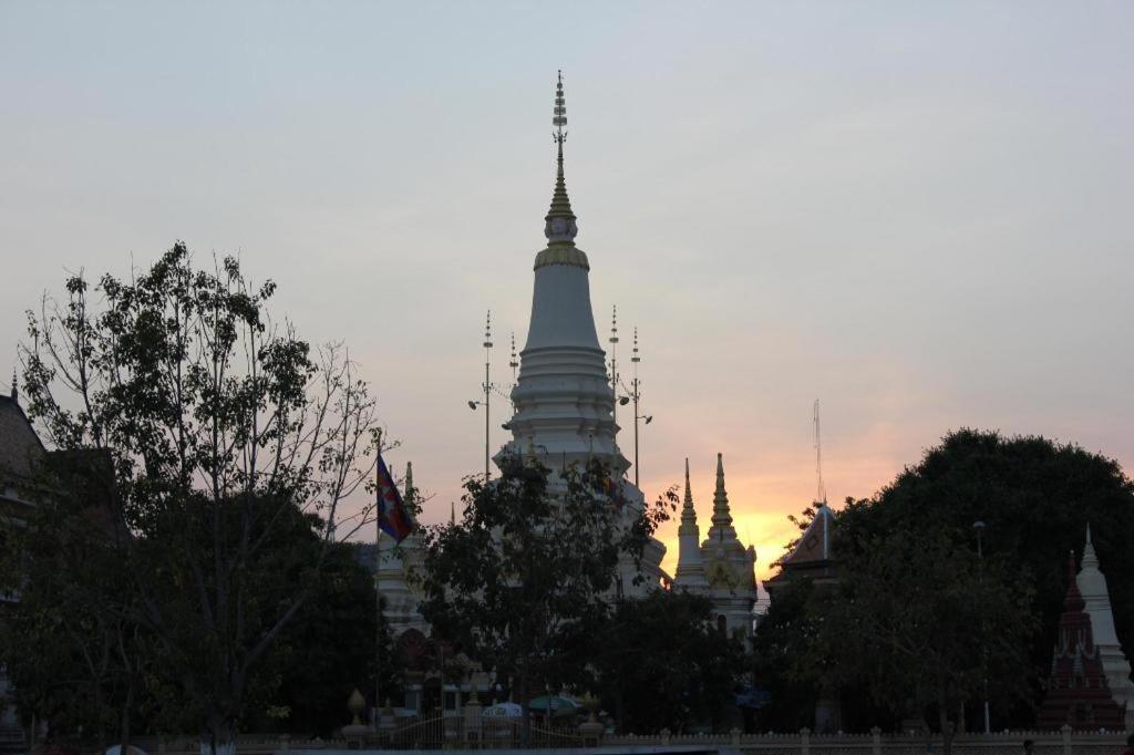 Bamboo9 Boutique Hotel Phnom Penh Exterior photo